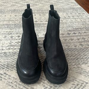 Seychelles Savor the Moment Chelsea Boot (Women)- 10